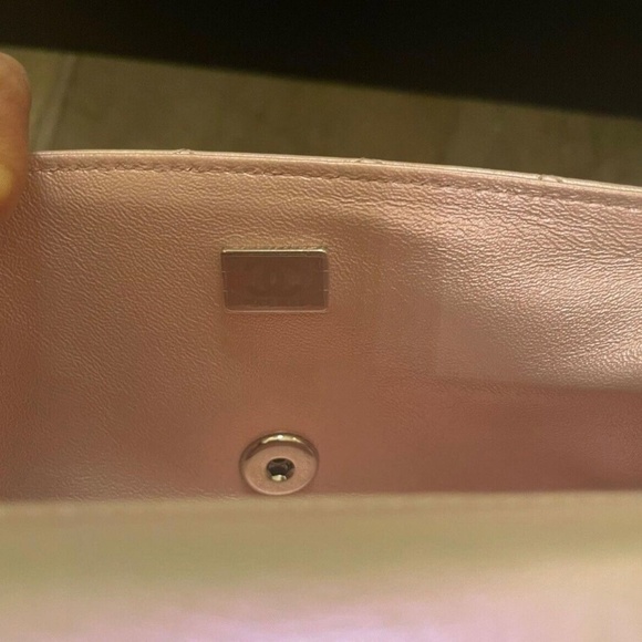 CHANEL 21K MINI IRIDESCENT PINK FLAP BAG - Picture 6 of 7